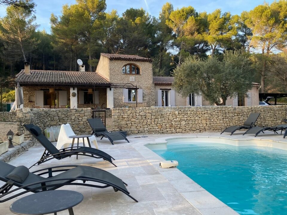 piscine chauffée location luberon Mas sous les pins Gargas